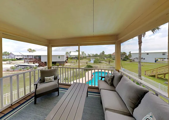 Beachin Time Holiday home