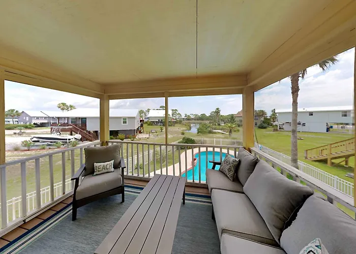 Beachin Time Holiday home *
